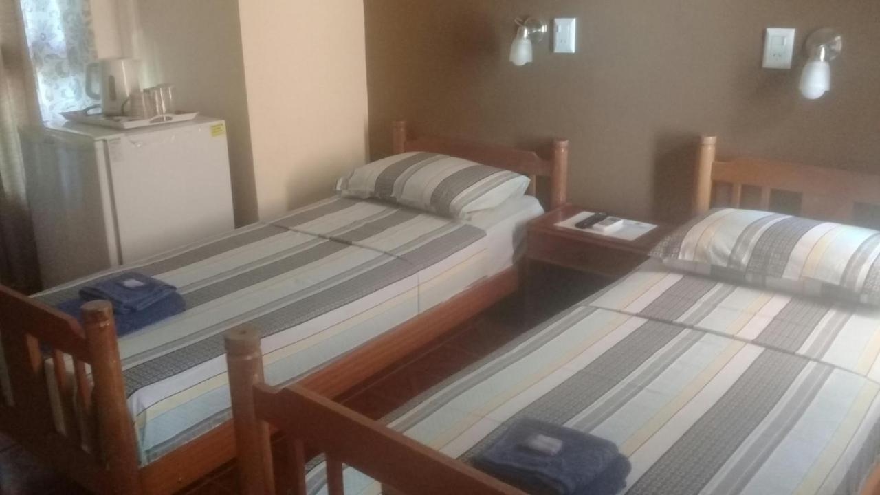 Hospedaje Los Vencejos Puerto Iguazú Dış mekan fotoğraf